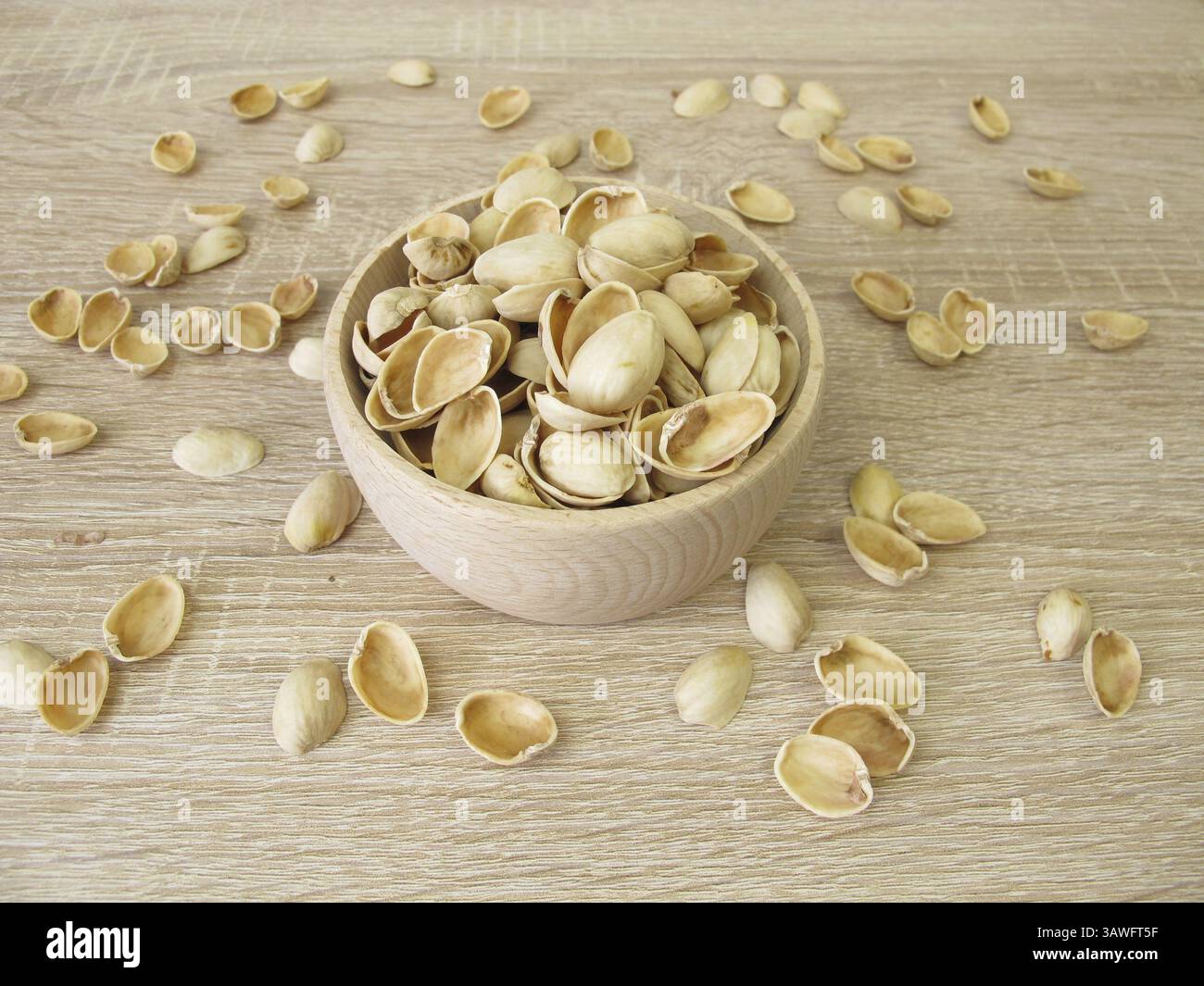 Pistazienschalen zum Basteln Stockfoto