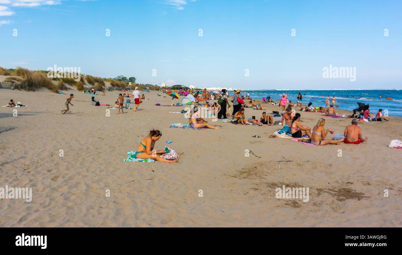 Montpellier, Frankreich, Große Menschenmassen, Sommerurlauber, Strandszenen, Palavas-les-Flots, Landschaft Stockfoto