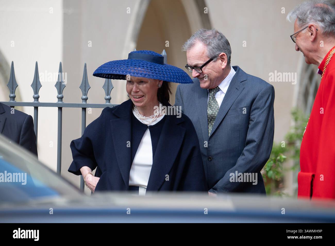 Windsor, Berkshire, Großbritannien. April 2025. Lady Sarah Chatto, Tochter der verstorbenen Prinzessin Margaret, verließ die St. George's Chapel, nachdem sie am Ostersonntag teilgenommen hatte. Quelle: Maureen McLean/Alamy Live News Stockfoto