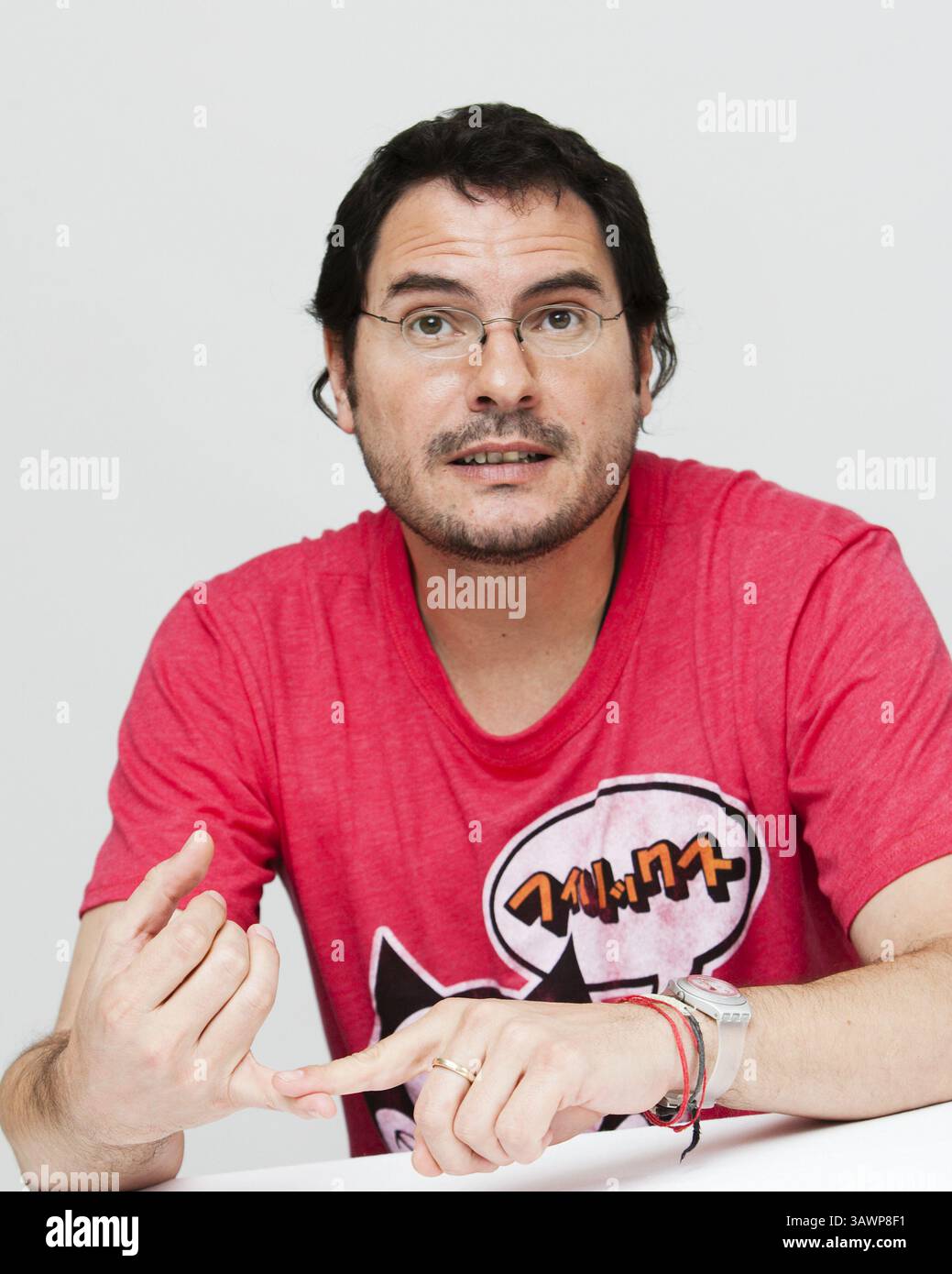 4. Mai 2009 – Hollywood, Kalifornien, USA – Regisseur Carlos Cuaron des Films „Rudo y Cursi“, fotografiert am 4. Mai 2009 in Los Angeles, KALIFORNIEN (Foto: © Armando Gallo/ZUMA Studio) Stockfoto