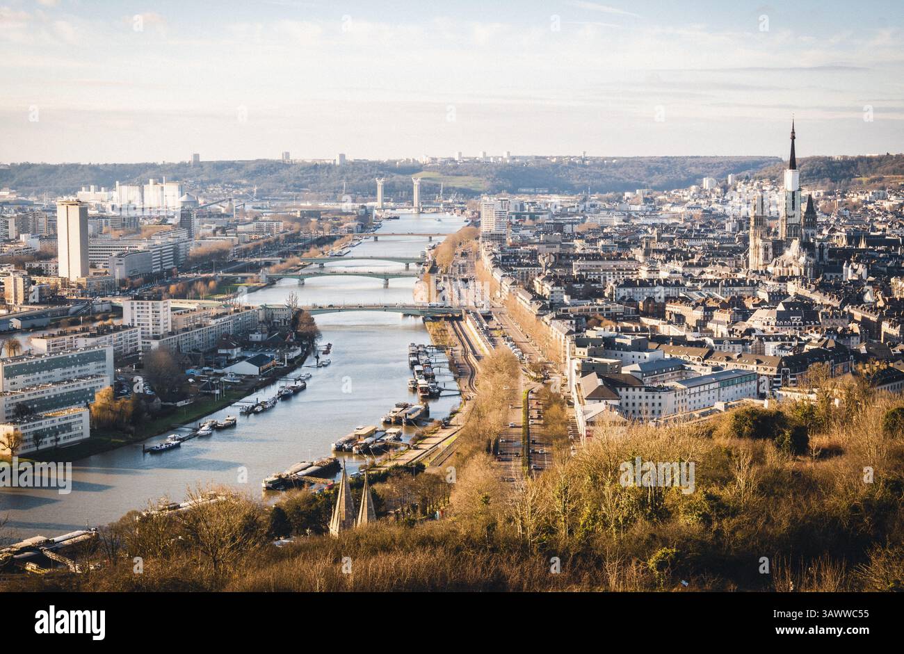Panoramablick auf Rouen, Normandie, Frankreich. Foto im Winter Stockfoto