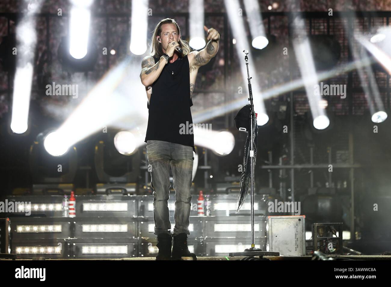 22. Juli 2016 - Twin Lakes, Wisconsin, USA - Tyler Hubbard von Florida Georgia Line tritt auf der Bühne des Country Thunder Music Festivals auf – Tag 2. (Bild: © Debby Wong via ZUMA Wire) Stockfoto