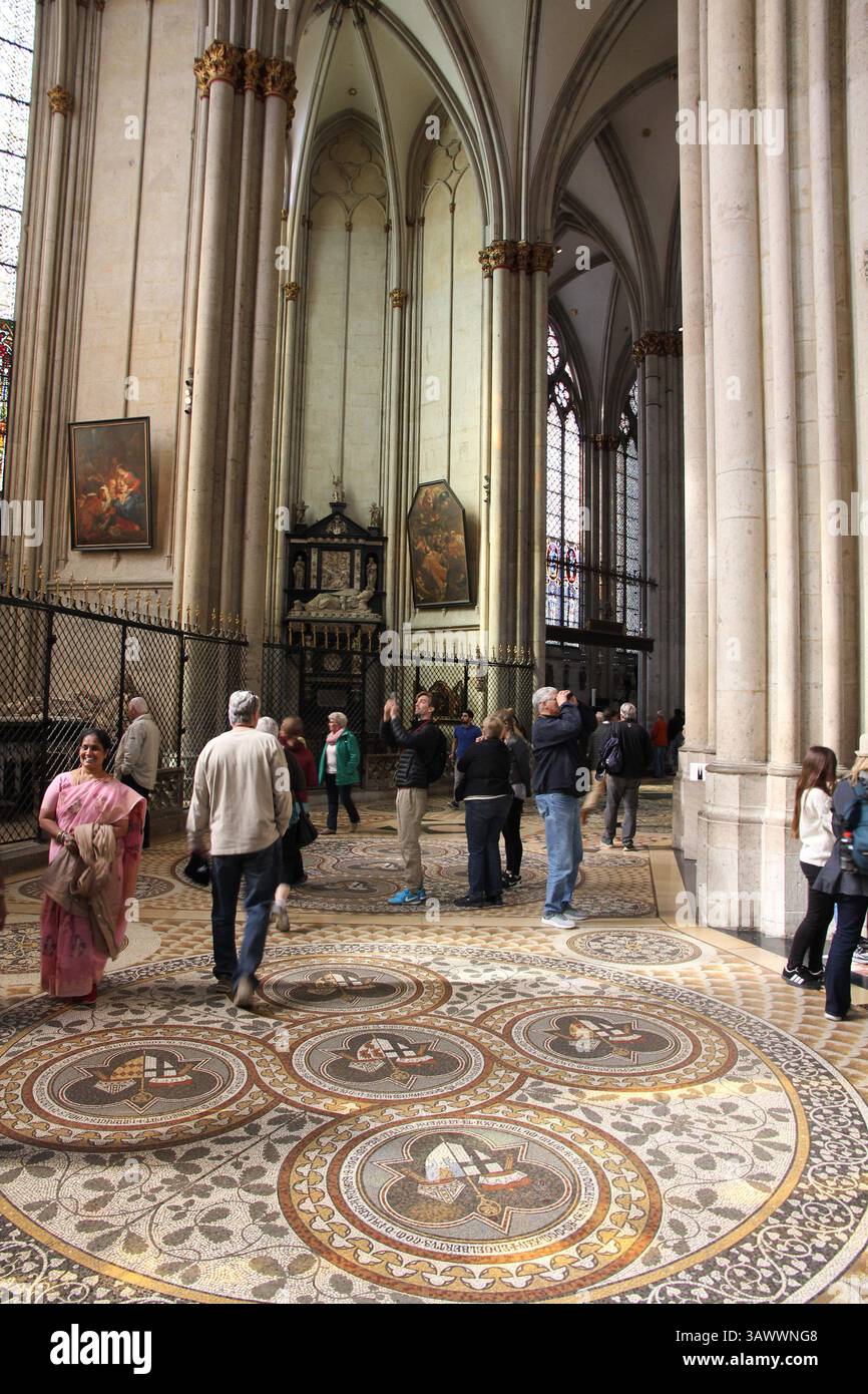 2. Mai 2016 - Köln, DEU - im Kölner Dom in Köln, Deutschland. (Bild: © Dave G. Houser/TNS via ZUMA Wire) Stockfoto
