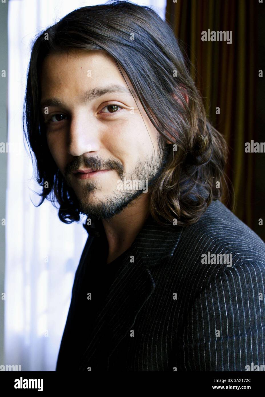 4. Mai 2009 – Hollywood, Kalifornien, USA – Schauspieler Diego Luna des Films „Rudo y Cursi“, fotografiert am 4. Mai 2009 in Los Angeles, KALIFORNIEN (Foto: © Armando Gallo/ZUMA Studio) Stockfoto