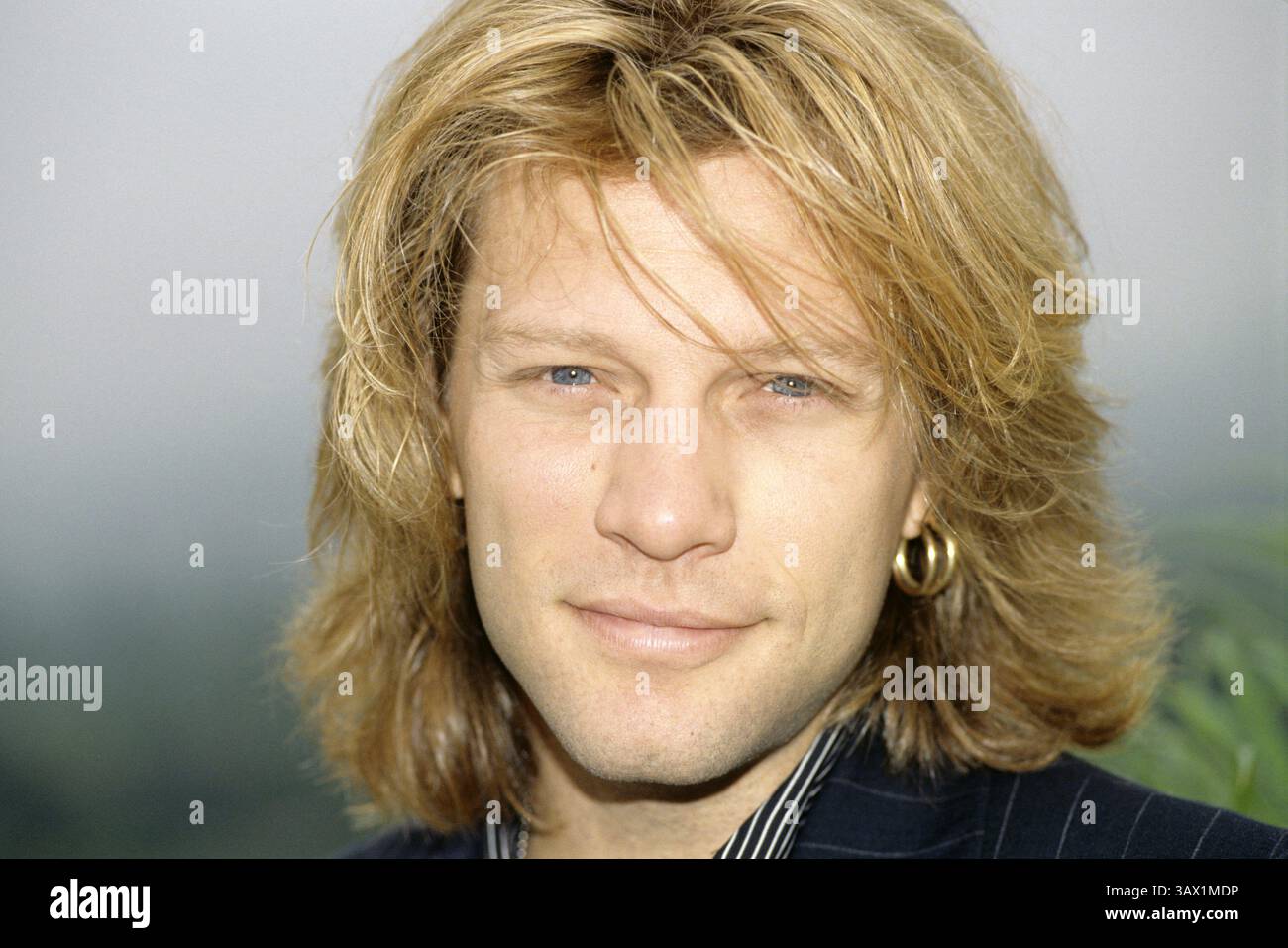 1. September 1995 – Hollywood, Kalifornien, USA – JON BON JOVI fotografierte bei einem Pressejunket für den Film der führende Mann, in dem er die Hauptrolle spielt. September 1995. (Bild: © Armando Gallo/ZUMA Studio) Stockfoto
