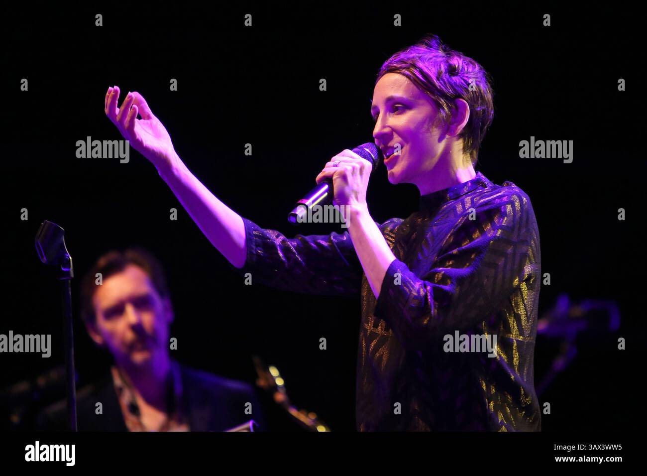 21. Juli 2016 – Lissabon, Portugal – der US-amerikanische Jazzsänger Stacey Kent tritt am 21. Juli 2016 beim EDP Cool Jazz Festival in Oeiras auf. Foto: Pedro Fiuza (Foto: © Pedro Fiuza Via ZUMA Wire) Stockfoto