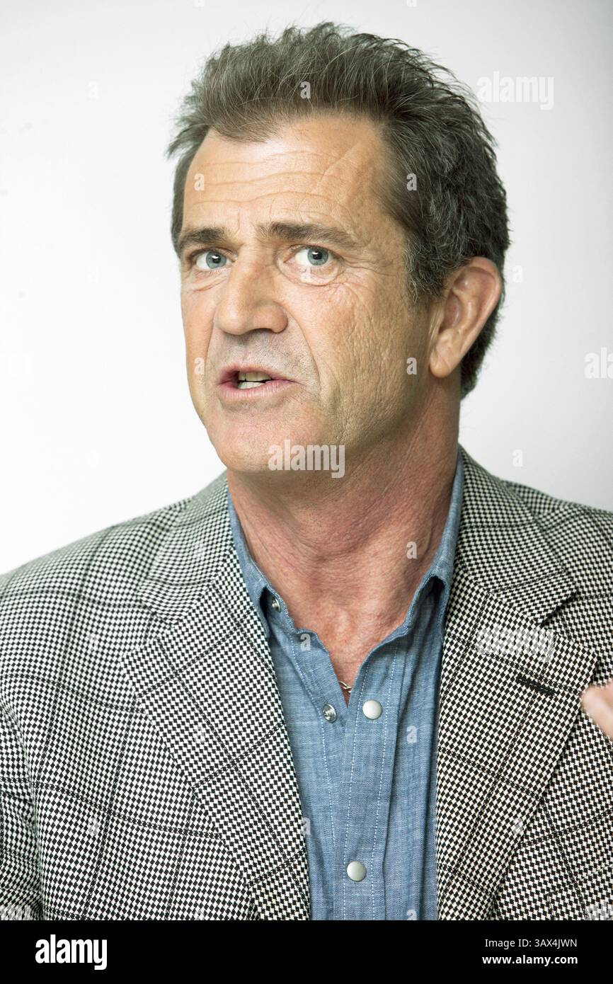 14. Januar 2010 – Hollywood, Kalifornien, USA – Schauspieler Mel Gibson des Films „Edge of Darkness“ in Los Angeles, KALIFORNIEN am 14. Januar 2010 (Foto: © Armando Gallo/ZUMA Studio) Stockfoto