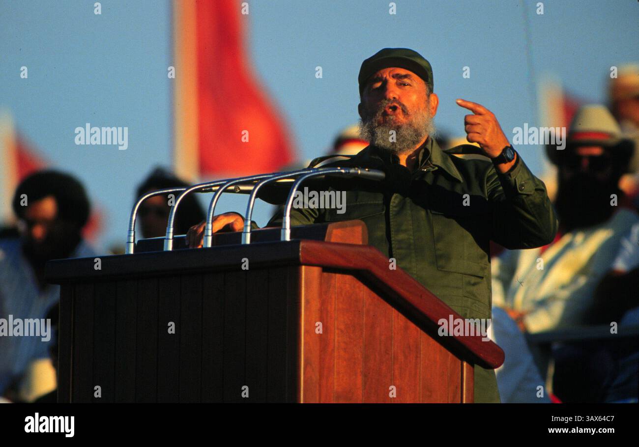 26. November 2016 - Datei - der kubanische Politiker und Revolutionär FIDEL CASTRO (13. August 1926 - 25. November 2016) starb im Alter von 90 Jahren, teilte das kubanische Staatsfernsehen am Samstag mit und beendete damit eine Ära für das Land und Lateinamerika. Abbildung: 6. September 1997; Havanna, KUBA; kubanischer Diktator FIDEL CASTRO in Kuba. (Kreditbild: © Bill Gentile/ZUMAPRESS.com) Stockfoto