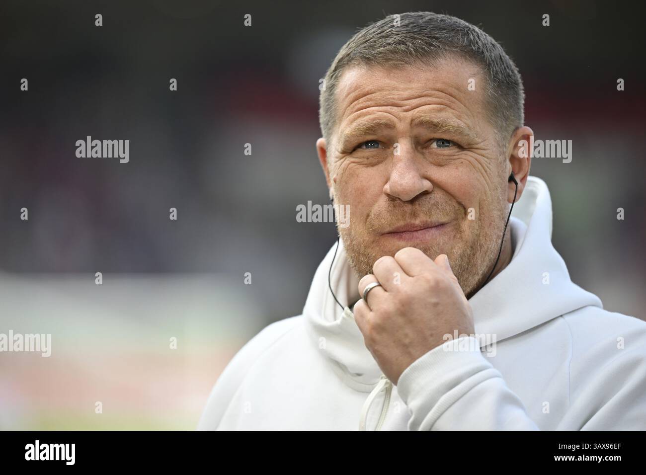 Sportdirektor Max Eberl FC Bayern München FCB Portrait pensive Voith-Arena, Heidenheim, Baden-Württemberg, Deutschland, Europa Stockfoto