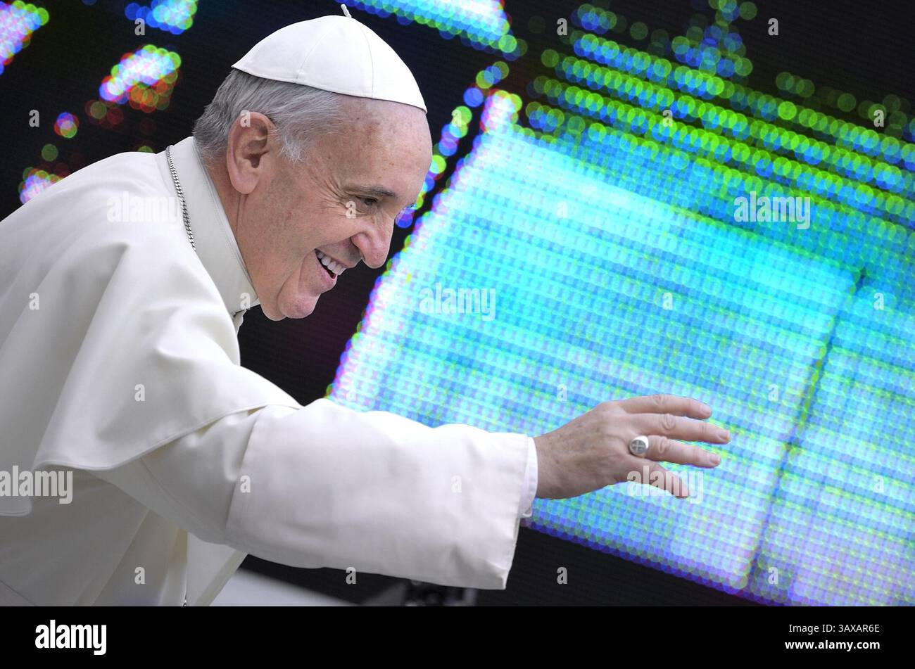 13. März 2023 markiert 10 Jahre Papst Franziskus. Im Bild : Papst Franziskus während seiner wöchentlichen Hauptversammlung in St. Peter Platz im Vatikan, Mittwoch. 11. September 2013 Stockfoto