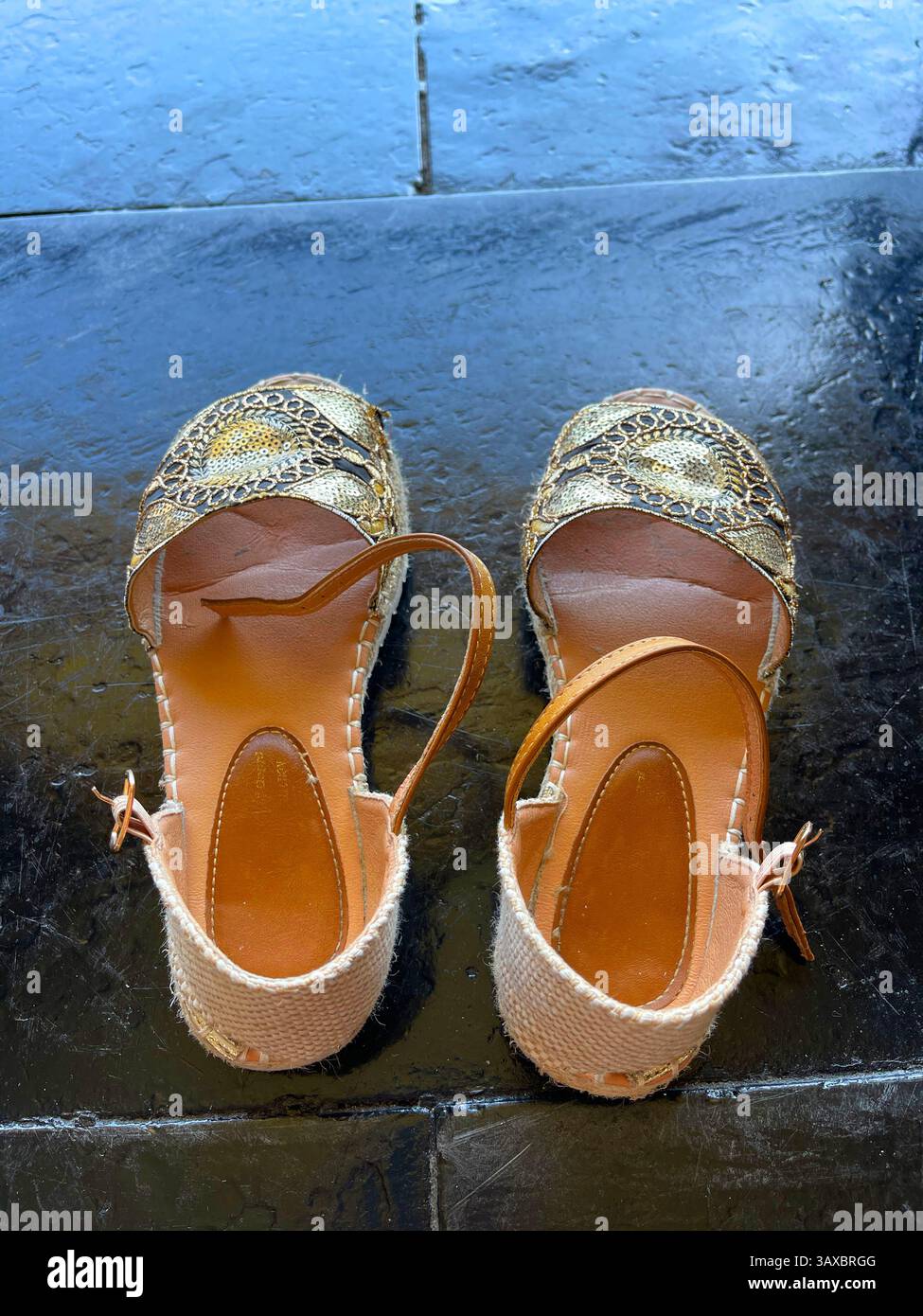 Paar Sandalen. Stockfoto