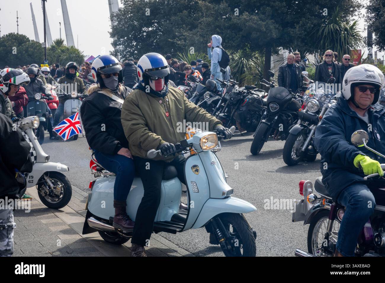 Southend Essex 21. April 2025 Southend Shakedown ist ein legendäres Motorradevent am Meer, das Tausende von Motorradfahrern und -Enthusiasten an die Küste von Southend bringt. Quelle: Ian Davidson/Alamy Live News Stockfoto