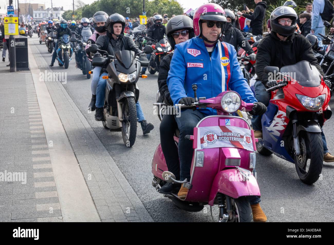 Southend Essex 21. April 2025 Southend Shakedown ist ein legendäres Motorradevent am Meer, das Tausende von Motorradfahrern und -Enthusiasten an die Küste von Southend bringt. Quelle: Ian Davidson/Alamy Live News Stockfoto