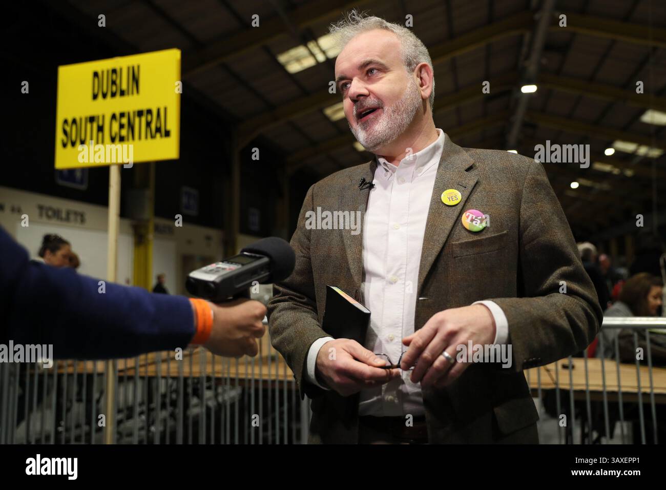 Aktenfoto vom 26./08/18 von Colm O’Gorman, einem Überlebenden von klerikalem Missbrauch und ehemaliger Chef von Amnesty International Ireland, sprach vor Beginn des Grafen bei Dublins RDS in den Medien beim Referendum über den 8. Zusatzartikel der irischen Verfassung, der Abtreibungen verbietet, es sei denn, das Leben einer Mutter ist in Gefahr. Herr O'Gorman organisierte eine Kundgebung im Garden of Remembrance, die mit der Messe im Phoenix Park zusammenfiel, die Papst Franziskus während seines Besuchs im August 2018 hielt. Ausgabedatum: Montag, 21. April 2025. Stockfoto