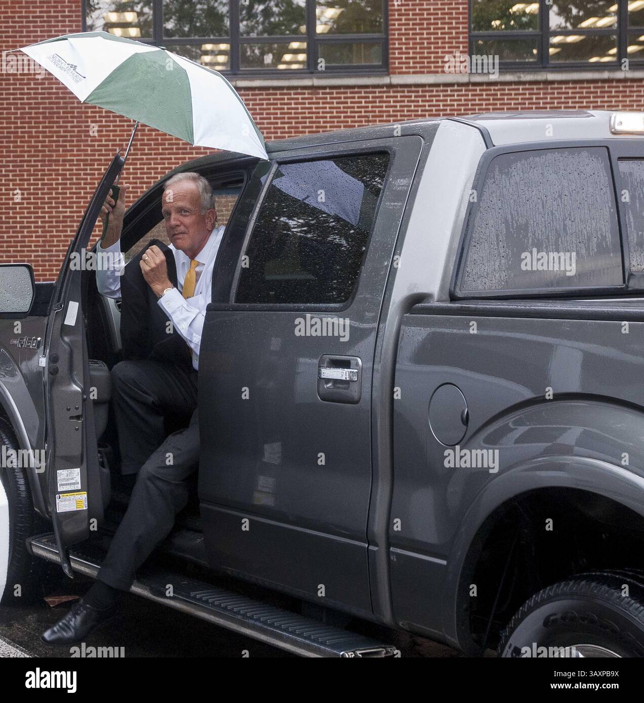 September 2016: Emporia, Kansas, USA US-Senator Jerry Moran (R-KS) kommt an der Emporia State University an, um an der Eröffnung von Allison Garrett als neuer Präsident der Universität teilzunehmen. (Kreditbild: © Mark Reinstein via ZUMA Wire) Stockfoto