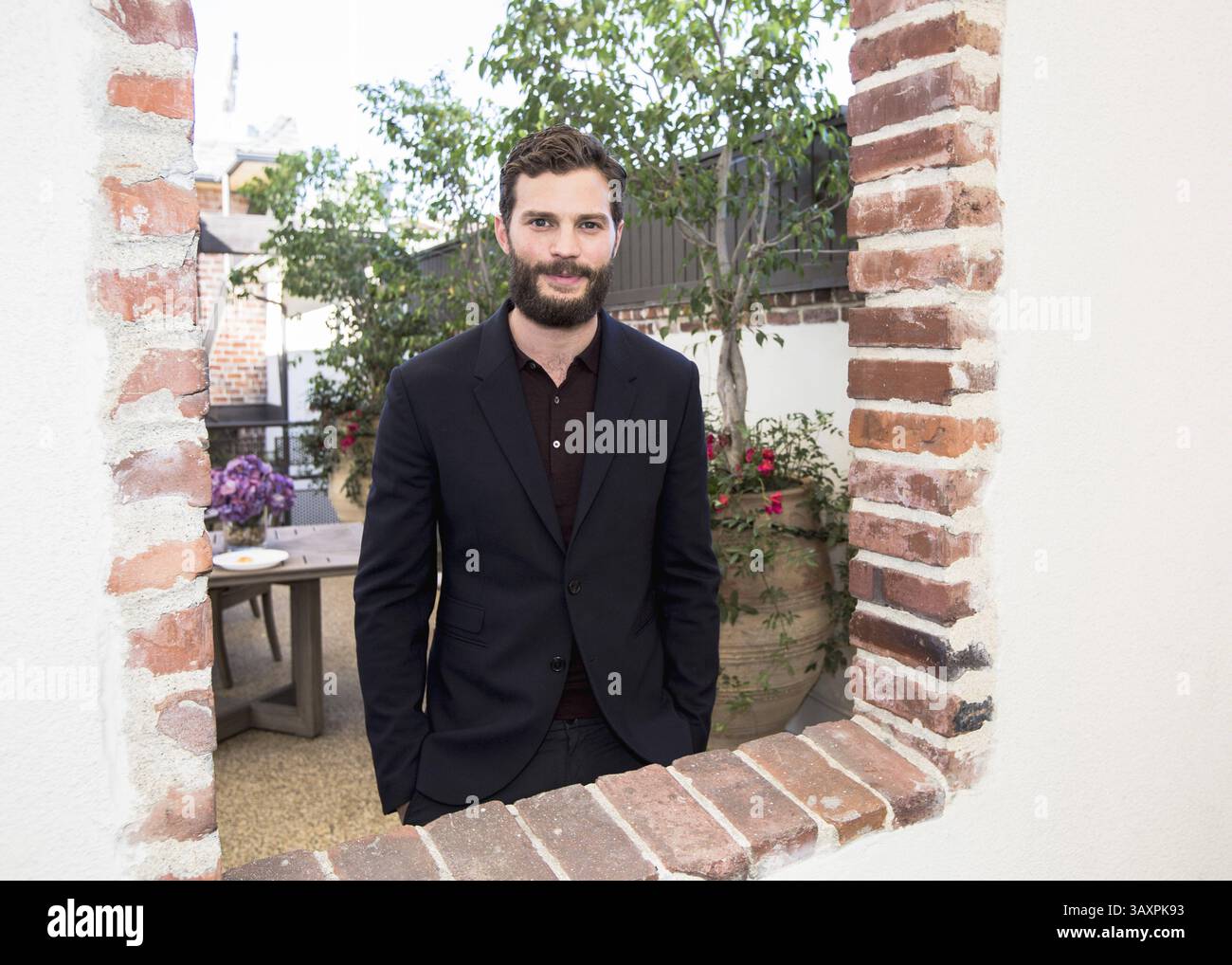 James Spector Dunklere grauvarianten -Fotos und -Bildmaterial in hoher Auflösung – Alamy