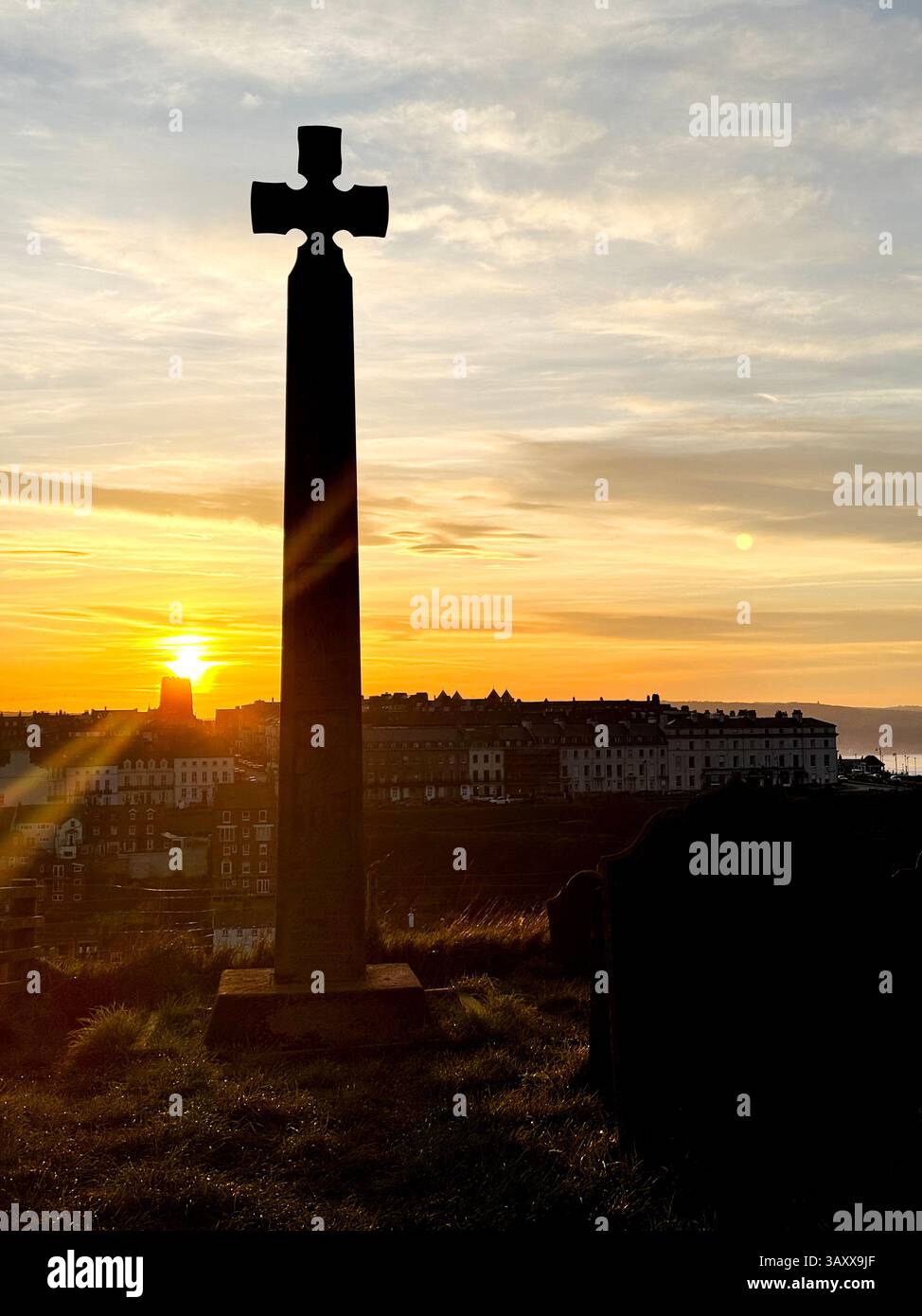 Caedmon's Cross in der anglikanischen Pfarrei St Mary's Church in Whitby in North Yorkshire England Stockfoto