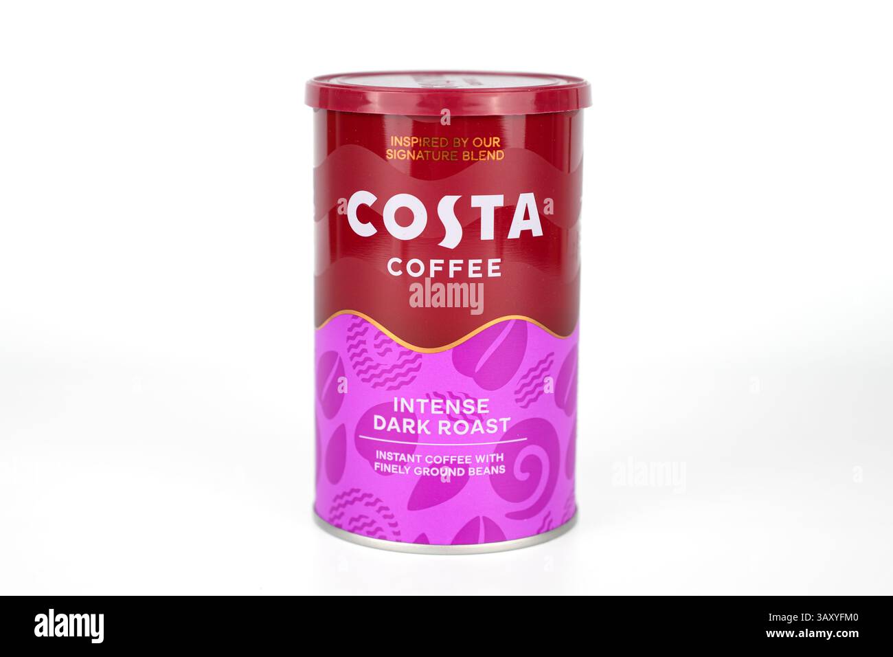 Costa Coffee Intense Dark Roast Instant Coffee – Wales, Großbritannien – 20. April 2025 Stockfoto