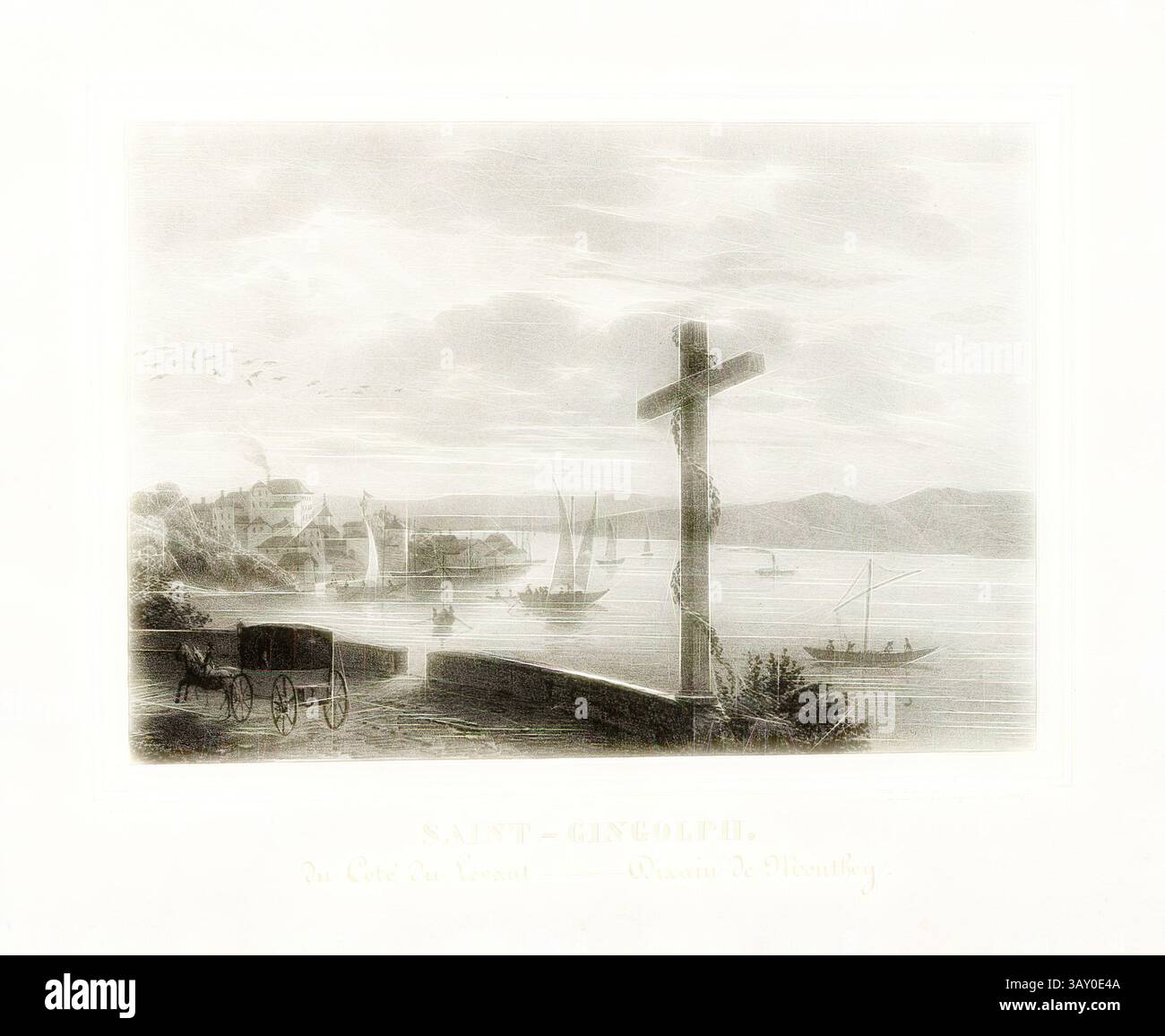 Eine ruhige Küstenszene mit einem Holzkreuz am Ufer, mit Booten, die in der Ferne segeln, und einer malerischen Stadt am Ufer. Sanfte Wellen und ein bewölkter Himmel schaffen eine ruhige Atmosphäre. Saint-Gingolph. Auf der Seite der Levante - Dixain de Monthey, Uferzone am Genfer See (lac Léman) mit Blick auf Saint-Gingolph, signiert: Ritz, pl. 35, S. 73, Ritz, Lorenz Justin (del.), 1800, Lorenz Justin Ritz, Collection des prinzipales vues et Chef-lieux des dixains du canton du Wallis. Sion: imprimerie de Schmid et Murmann, [18--], Klassische Kunst mit einem modernen Twist, neu interpretiert von Artoto Stockfoto