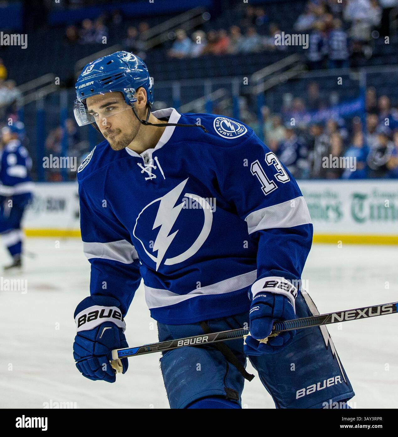 20. Oktober 2016: Tampa Bay Lightning Center Cedric Paquette (13) vor dem Spiel zwischen der Colorado Avalanche und dem Tampa Bay Lightning in der Amalie Arena in Tampa, Florida. Del Mecum/CSM(Kreditbild: &Copy; Del Mecum/CSM via ZUMA Wire) Stockfoto