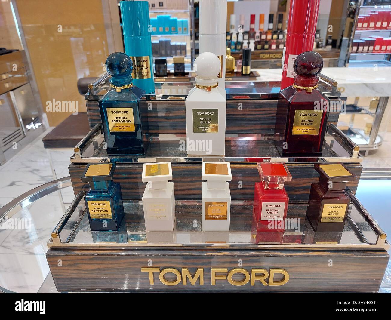TOM FORD PARFÜMIERT IN DER MODEBOUTIQUE Stockfoto