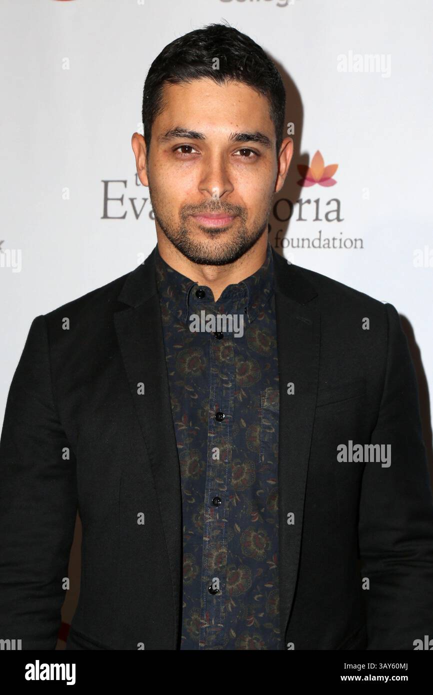 10. November 2016 - Beverly Hills, CA, USA - LOS ANGELES - 10. November: Wilmer Valderrama beim 5. Jährlichen Abendessen der Eva Longoria Foundation im Four Seasons Beverly Hills am 10. November 2016 in Beverly Hills, CA (Credit Image: © hPa/Newscom via ZUMA Press) Stockfoto