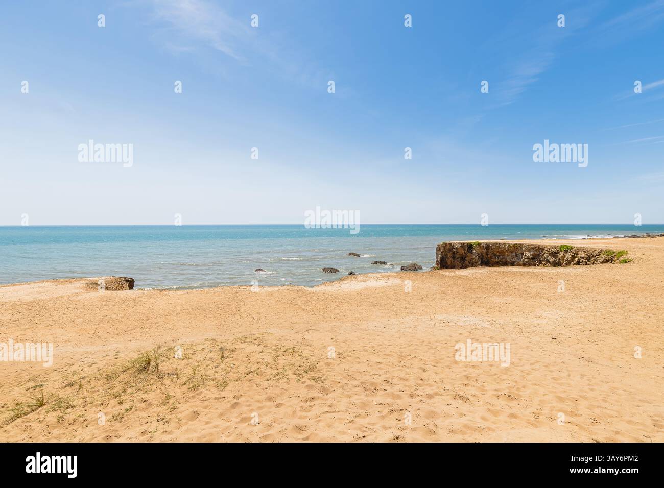 Blick auf den Strand von La Mine in Jard sur Mer, Frankreich an einem Sommertag, Vendée, Frankreich Stockfoto