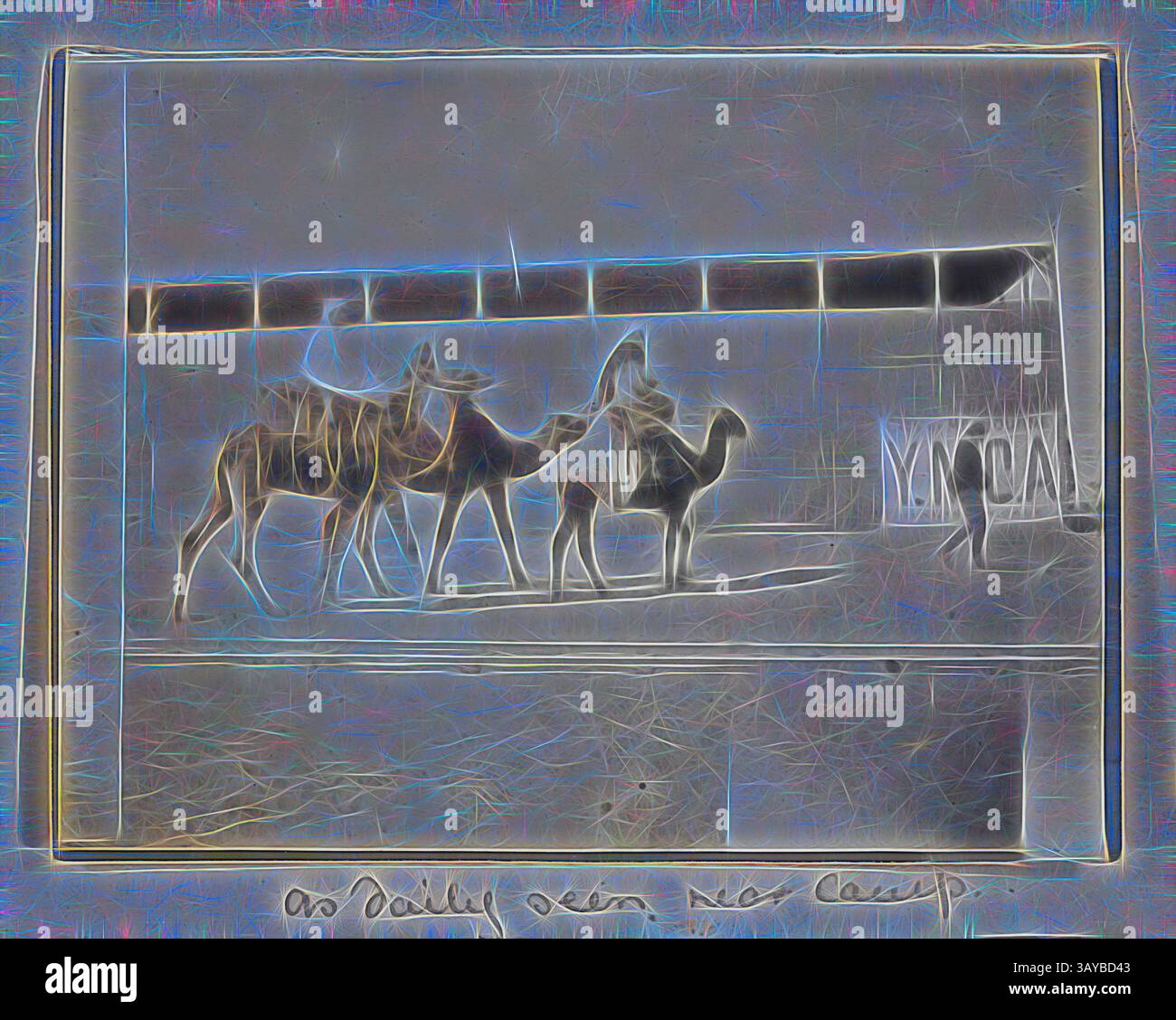 Eine Gruppe von Kamelen, die jeweils Reiter tragen, schlendert an einem Gebäude vorbei, das mit den Buchstaben „YMCA“ vor einem malerischen Hintergrund geschmückt ist., Foto - „As Daily Seed Near Camp“, Ägypten, Captain Edward Albert McKenna, erster Weltkrieg, 1914-1915, eines von 139 Fotografien in einem Album aus dem Ersten Weltkrieg, das wahrscheinlich von Captain Edward Albert McKenna aufgenommen wurde. Die Fotos umfassen die Ausbildung des 7. Bataillons im Mena Camp, Ägypten, und Sehenswürdigkeiten. Das Bild zeigt eine scheinbar typische Szene im Mena Camp: Drei Männer auf Kamelen, die durch das Lager gehen. Das MENA Camp war eines von drei Trainingslagern in Ägypten Stockfoto