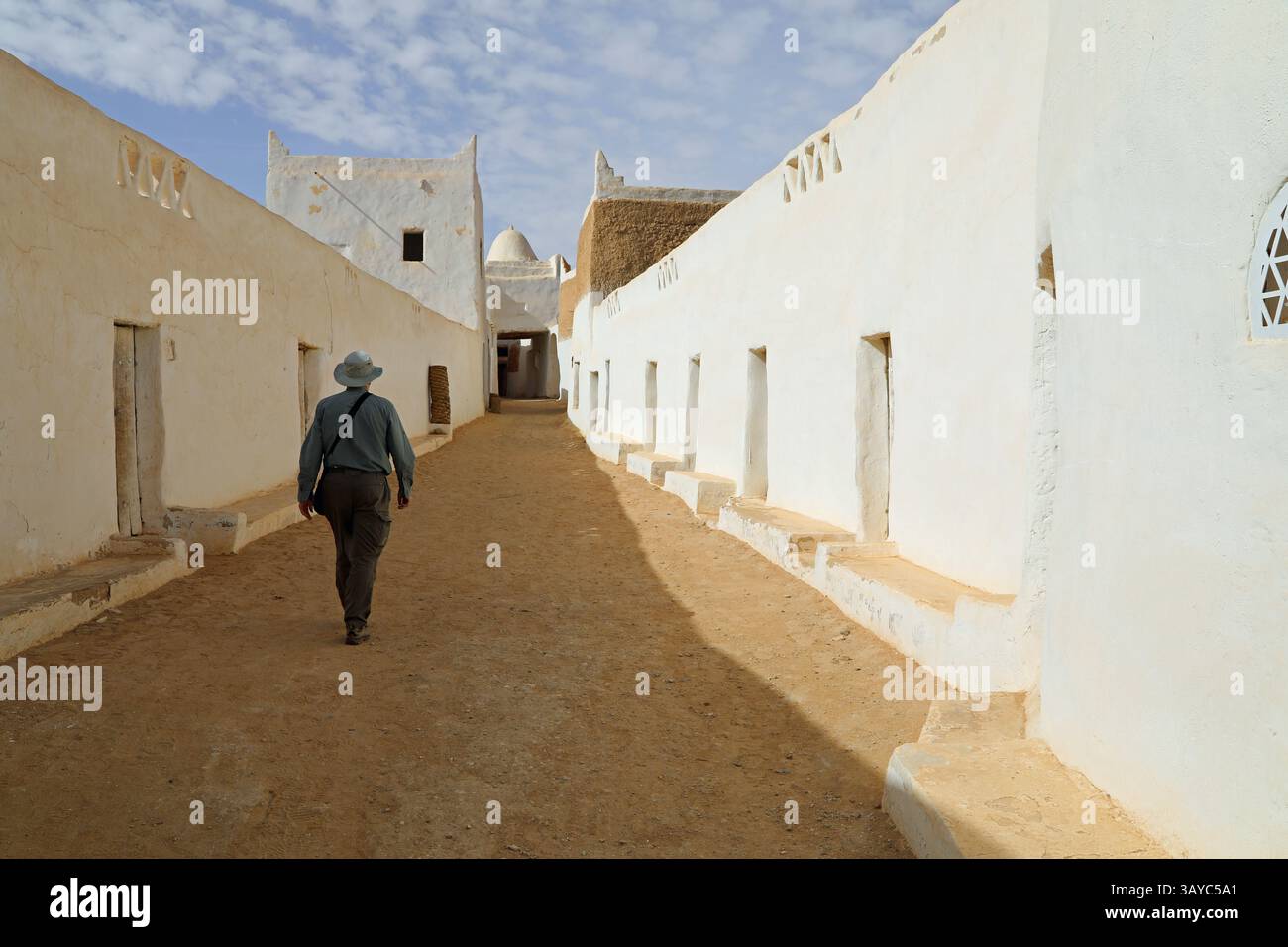 Gasse in der historischen Oasenstadt Ghadames in Libyen Stockfoto Gasse in der historischen Oasenstadt Ghadames in Libyen Stockfoto