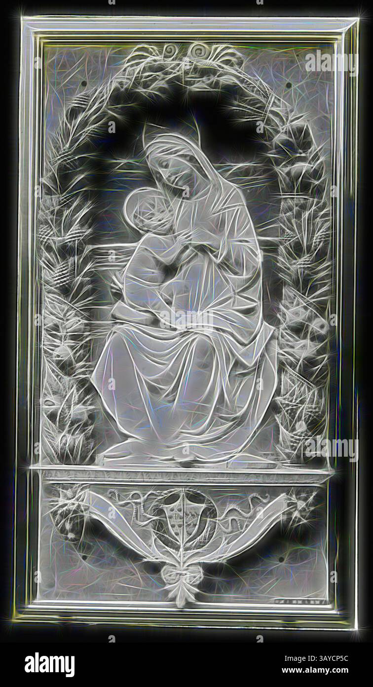 Eine ruhige Darstellung einer Mutter, die ihr Kind hält, umgeben von komplizierten Blumenmustern und zarten Details, die ein Gefühl von Zärtlichkeit und Ehrfurcht wecken. Lantern Slide - 'Virgin and Child', Victoria & Albert Museum, London, 1909-1930, eine von neunzig magischen Laternen-Folien mit Bildern von Artefakten, Kunstwerken, dekorativen Künsten, Innenräumen und Möbeln, die zu verschiedenen Museen und Galeriesammlungen im Vereinigten Königreich gehören. Diese Folie zeigt ein Relief mit dem Titel „Jungfrau und Kind“ des italienischen Bildhauers Andrea della Robbia, um 1487–1488. Dieses Relief ist Teil des Stockfoto