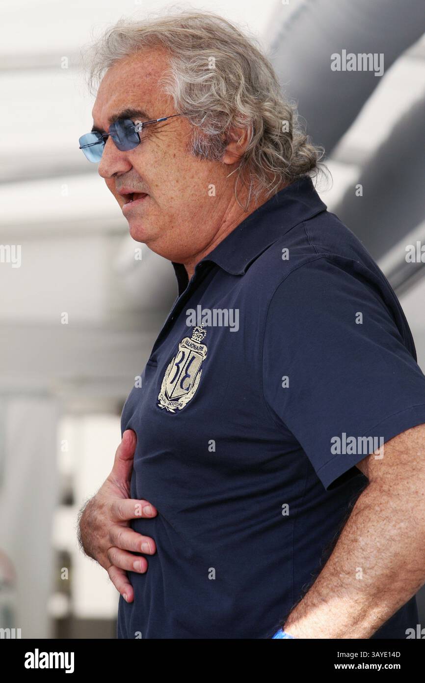 Juni 2010 - Flavio Briatore (ITA)...Formel-1-Weltmeisterschaft, Rd 9, großer europäischer Preis, Renntag, Valencia Spanien, Sonntag, 27. Juni 2010. (Bild: © Sutton Motorsports/ZUMApress.com) Stockfoto