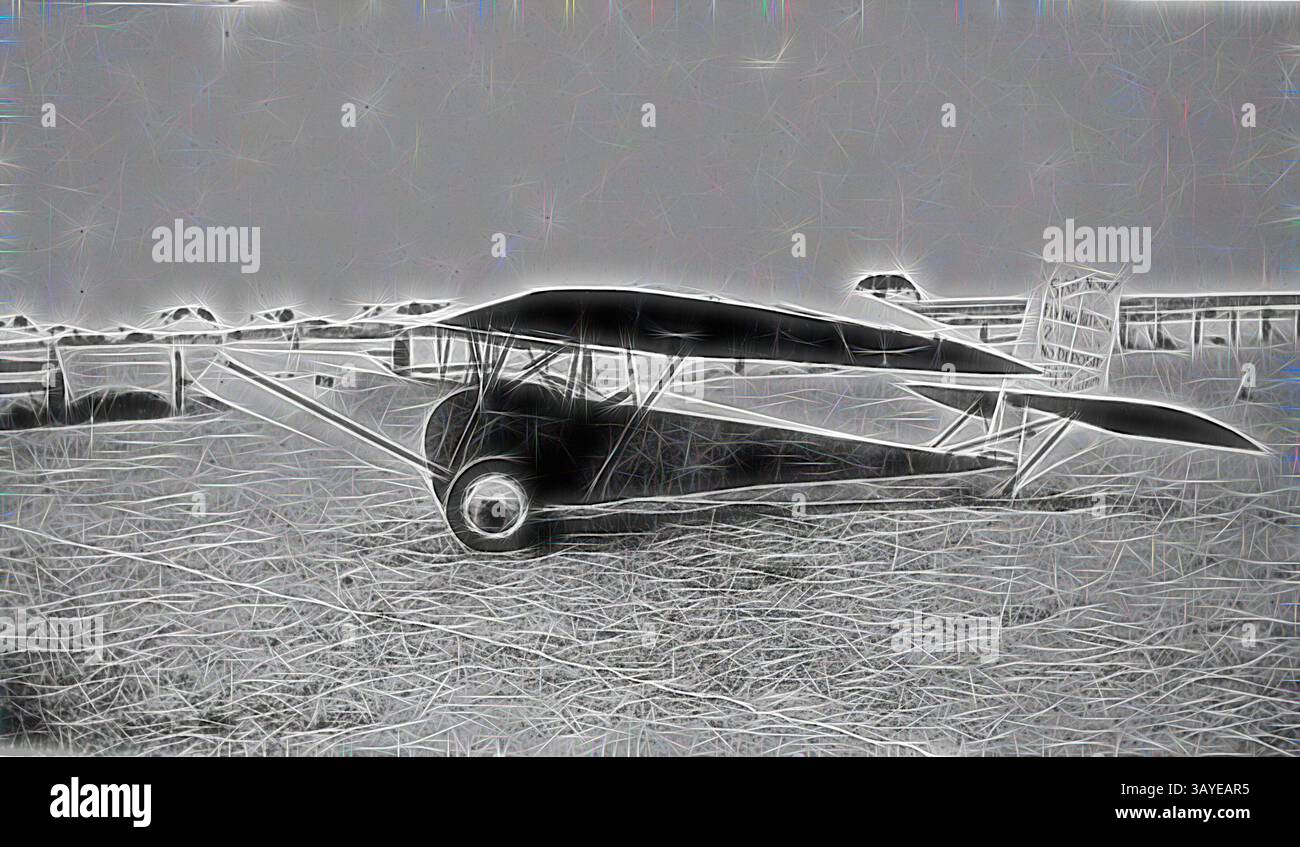 Ein Vintage-Doppeldecker liegt auf einer grasbewachsenen Landebahn. Seine markanten Flügel und Struktur zeigen klassisches Flugzeugdesign vor einer ruhigen Kulisse. Negativ - Bacchus Marsh, Victoria, um 1930, Ein zweisitziger Segelflugzeug., Klassische Kunst mit modernem Touch, neu interpretiert von Artotop Stockfoto