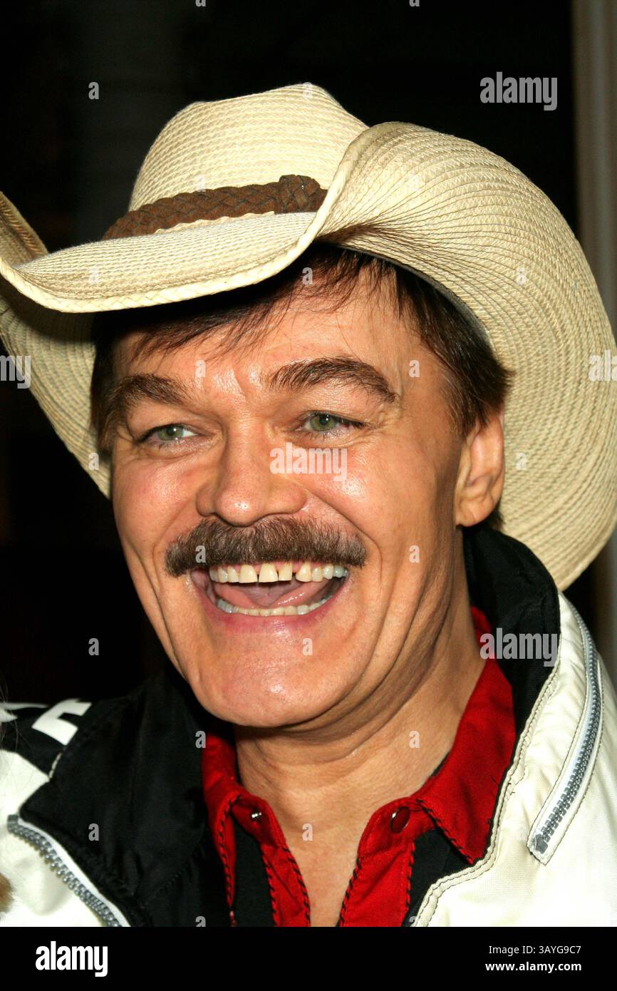 Februar 2007 - New York, New York, USA - K51662ML.DESIGN SORGT FÜR „AN EVENING OF ENCHANTMENT“, UM ST ZU PROFITIEREN. JUDE-KINDERKRANKENHAUS. DAS PUCK-GEBÄUDE, NEW YORK, NEW York, 02-07-2007. MITCHELL -LEVY- 2007.RANDY JONES(Kreditbild: © Mitchell Levy/Globe photos/ZUMAPRESS.com) Stockfoto