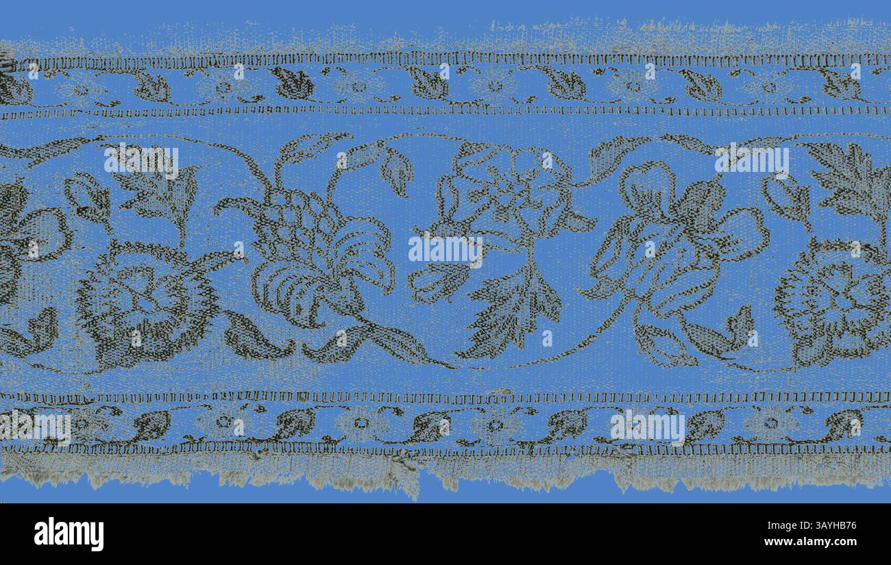 Ein kompliziertes Blumenmuster mit verzierten Blumen und Blättern, alles auf einem leuchtend blauen Hintergrund. Das Design zeigt detaillierte Linienarbeiten und eine harmonische Anordnung botanischer Elemente. Fragment (Grenze), 17. Jahrhundert, Iran (Persien, Isfahan), Iran, Brokatstoff, Verbundstoff, 6 x 16,2 cm (2 3/8 x 7 3/8 Zoll) Klassische Kunst mit modernem Touch, neu interpretiert von Artotop Stockfoto