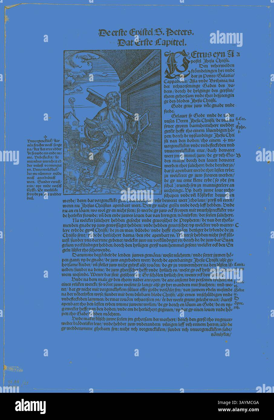 Eine illustrierte Manuskriptseite mit einer detaillierten Gravur einer Figur, die ein Buch hält, begleitet von stilisierten Schriften und dekorativen Elementen, die alle von einem leuchtend blauen Hintergrund durchzogen sind. Der Text erscheint in einer historischen Schrift, die ein religiöses oder literarisches Thema andeutet. St. Peter aus de Biblie vth der vthlegginge Doctoris Martini Luthers, Platte 27 aus Holzschnitten aus Büchern des 16. Jahrhunderts, 1534, zusammengesetzt zu einem Portfolio 1937, Erhard Altdorfer (deutsch, ca. 1485-1561), Originaltext Deutsche Bibelübersetzung von Martin Luther (1483-1546), Portfoliotext von Max Geisberg (Schweiz, 1875-1943 Stockfoto