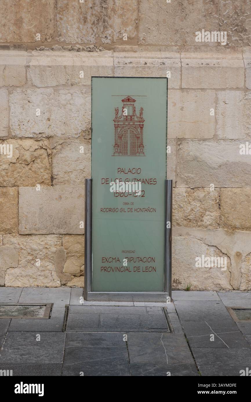 Spanien, Leon. Schild Palacio de los Guzmanes. Stockfoto