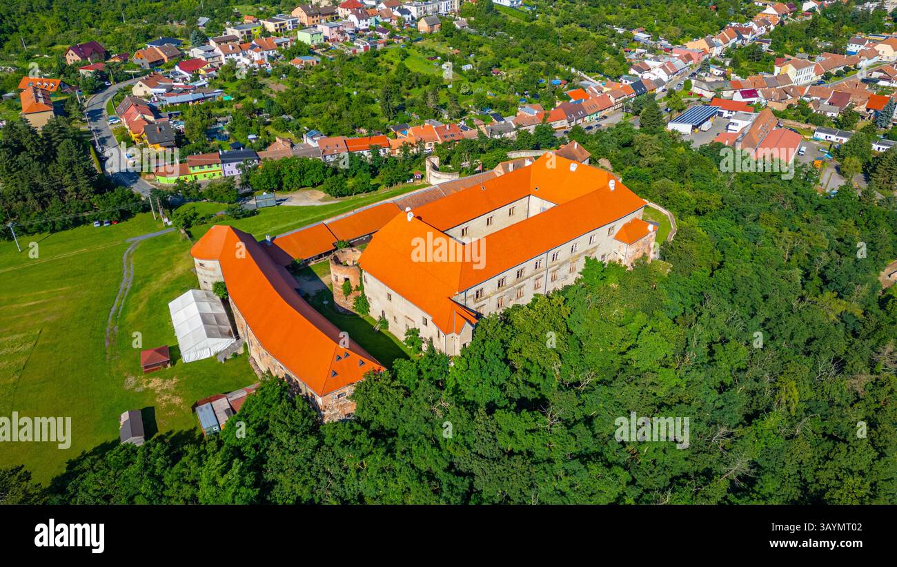 Schloss Dolni Kounice in Tschechien. BILD Stockfoto