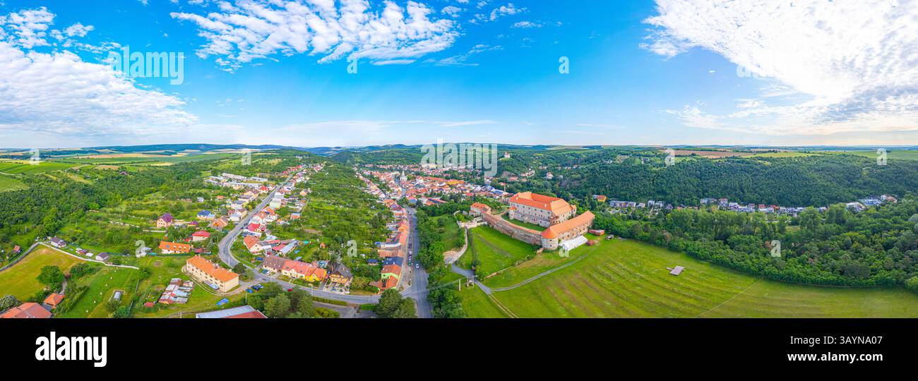 Schloss Dolni Kounice in Tschechien. BILD Stockfoto