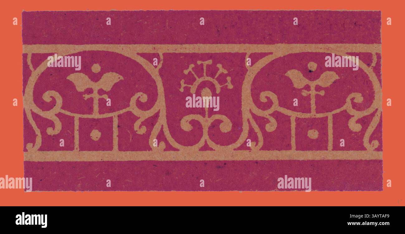 Eine dekorative Borte mit stilisierten Vögeln und Blumenmotiven, die symmetrisch vor einem reichen Hintergrund angeordnet sind. Das komplizierte Design zeigt eine Mischung aus Eleganz und Handwerkskunst. Pompeji Ornament Klassische Kunst mit modernem Touch, neu gestaltet von Artotop Stockfoto