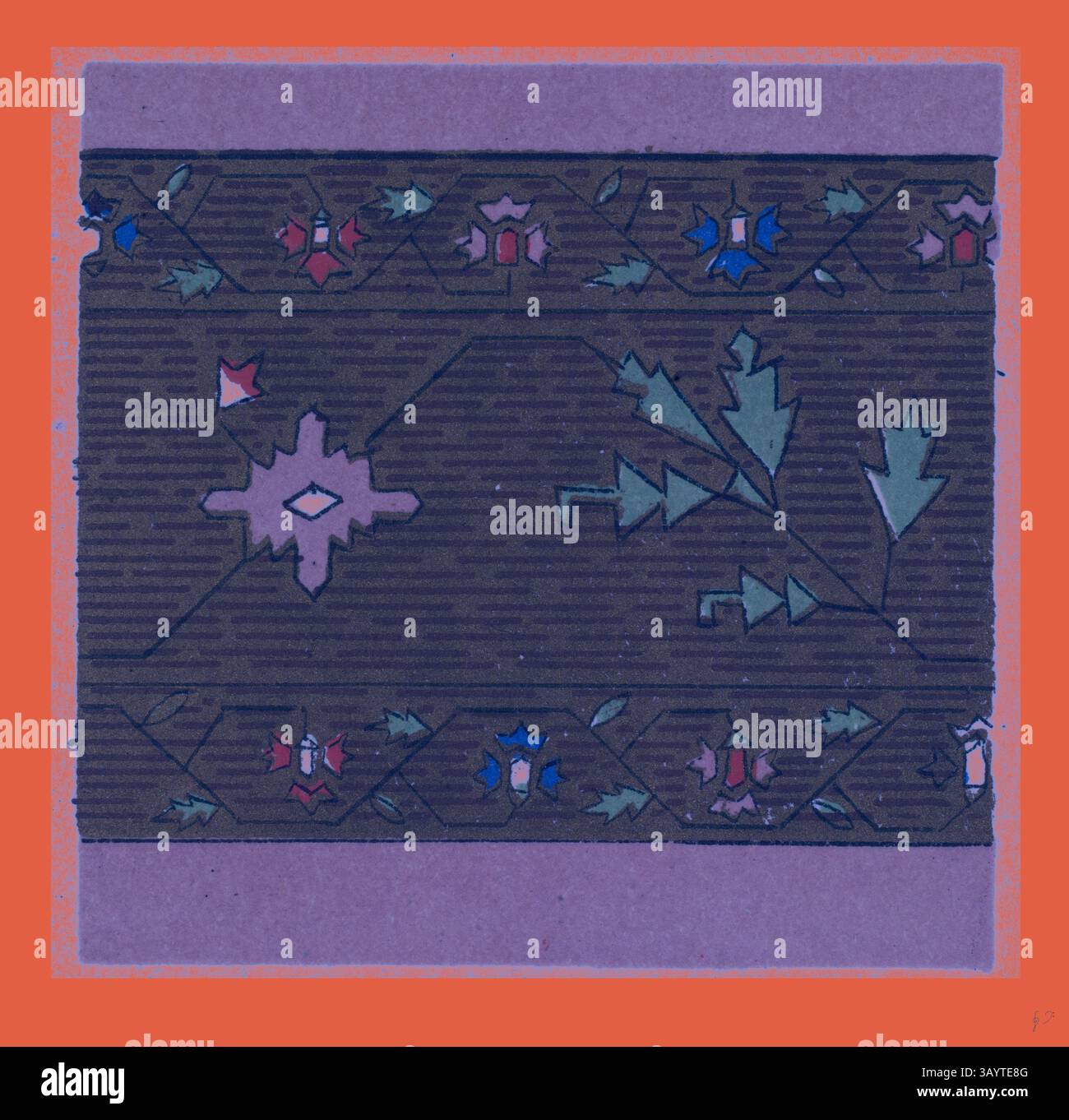 Ein dekoratives Muster mit einer lebendigen Borte mit Blumenmotiven in violetten, roten und blauen Tönen vor einem strukturierten dunklen Hintergrund. Das Design zeigt komplexe Formen und natürliche Elemente und schafft eine harmonische und künstlerische Komposition. Indisches Ornament Klassische Kunst mit modernem Touch, neu gestaltet von Artotop Stockfoto