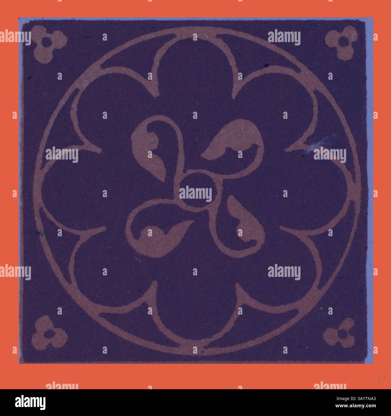 Ein dekoratives Blumenmotiv, umgeben von einer symmetrischen Borte, mit stilisierten Blütenblättern und abstrakten Formen in einem harmonischen Arrangement. Mediæval Ornament Klassische Kunst mit modernem Touch, neu interpretiert von Artotop Stockfoto