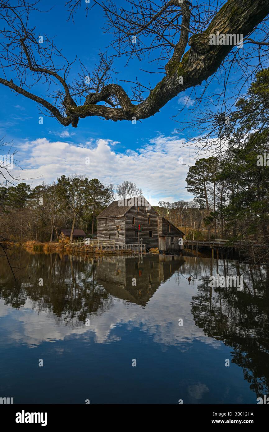 Historischer Yates Mill County Park in Raleigh, NC Stockfoto