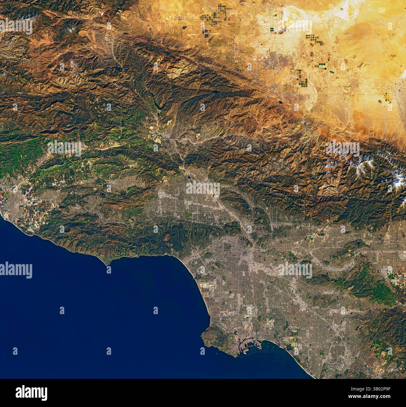 Satellitenansicht von Los Angeles, den Bergen der Sierra Nevada und Südkalifornien Stockfoto