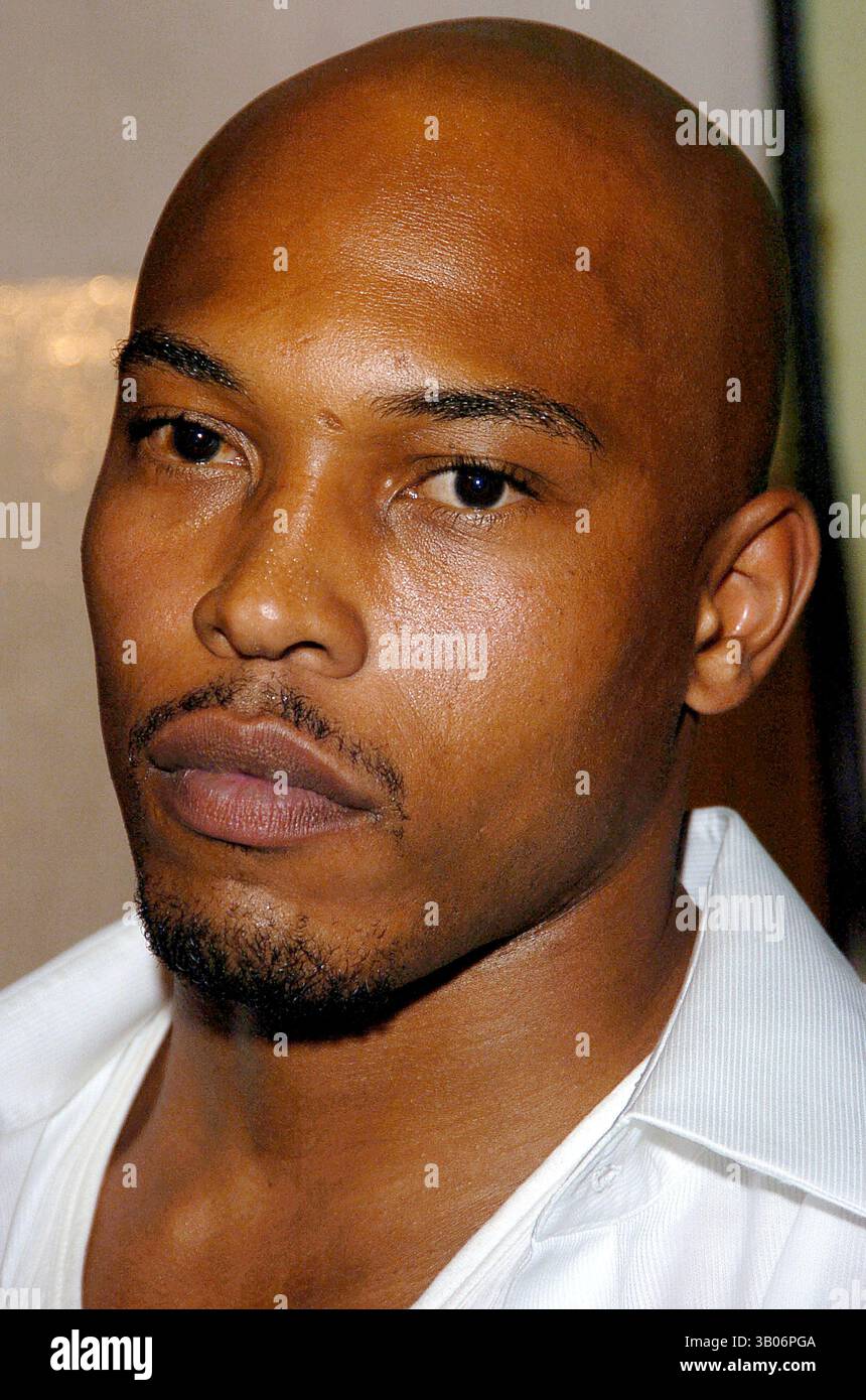 SEPTEMBER 2005 - HOLLYWOOD, CALIFORNIA, USA - K45215DL. HILARY DUFF'S 18. GEBURTSTAG, STIMMUNG, HOLLYWOOD CA. 28.09.05. - 2005.BILD: STICKY FINGAZ(Bild: © Dave Longendyke/Globe Photos/ZUMAPRESS.com) Stockfoto