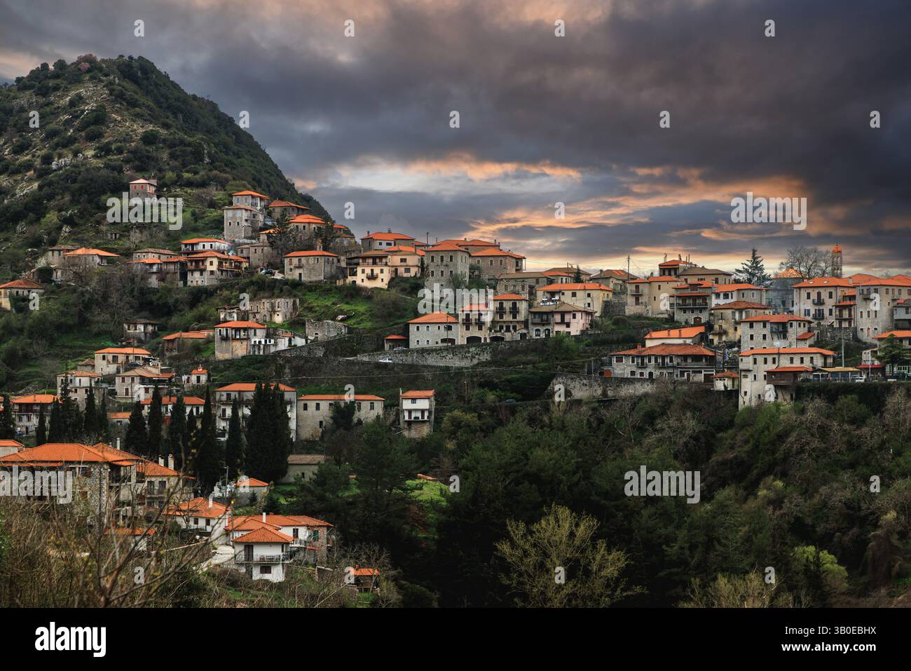 Dimitsana, Griechenland. Dimitsana ist ein Bergdorf in Arcadia, Peloponnes, Griechenland. Stockfoto