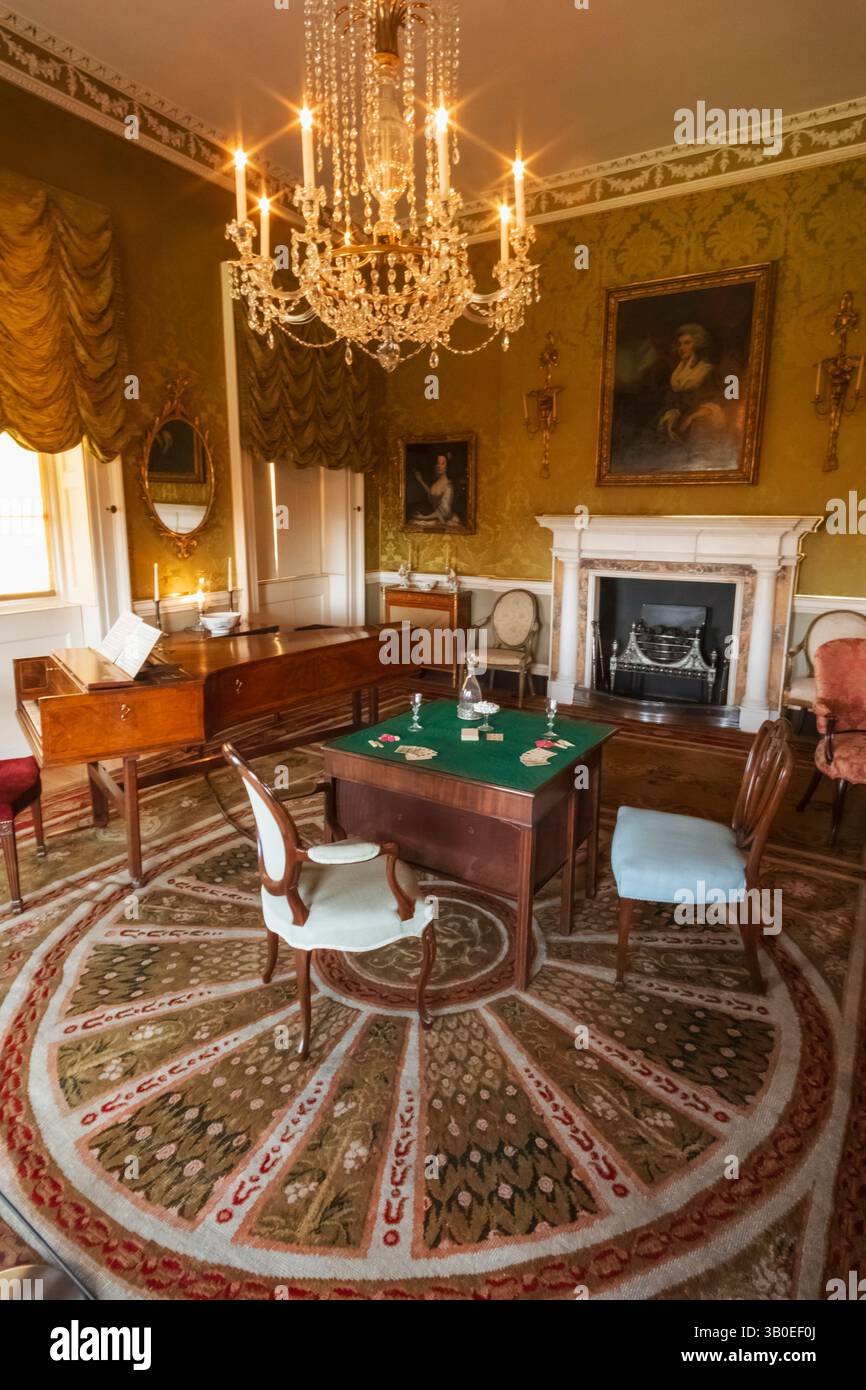 England, Somerset, Bath, Royal Crescent, No.1 Royal Crescent Georgian Home Museum, Das Wohnzimmer Stockfoto