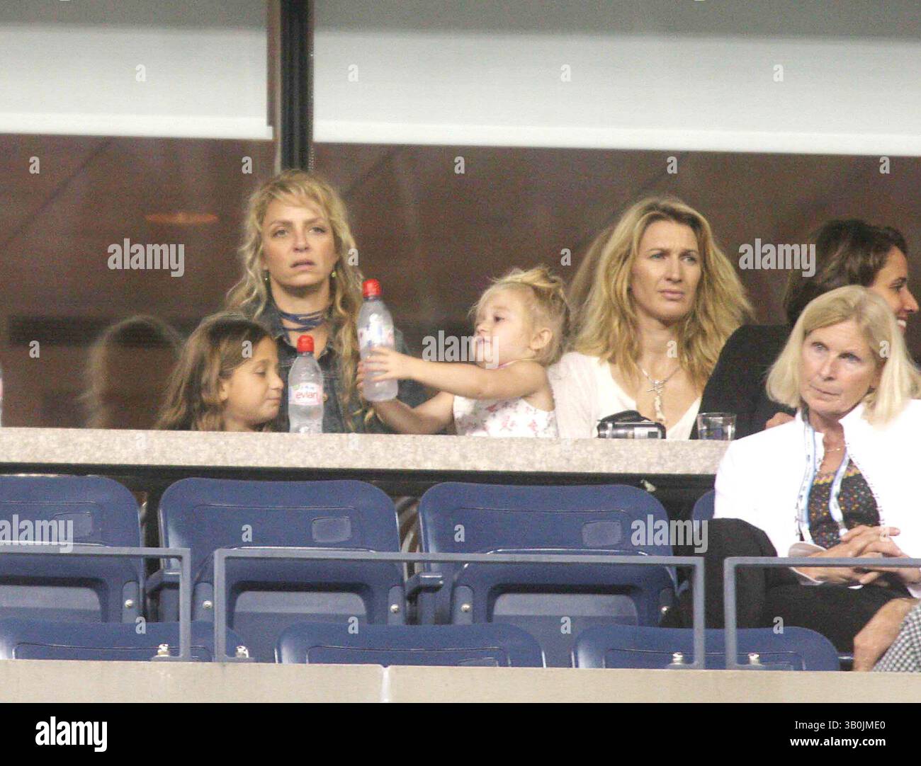 28. August 2006 - New York, New York, USA - OPEN-US-SPIEL ANDRE AGASSI gegen ANDREI PAVEL. DATUM 28.08.2006 - STEFFI GRAF UND KINDER. K49436JBB(Bild: © John Barrett/Globe Photos/ZUMAPRESS.com) Stockfoto