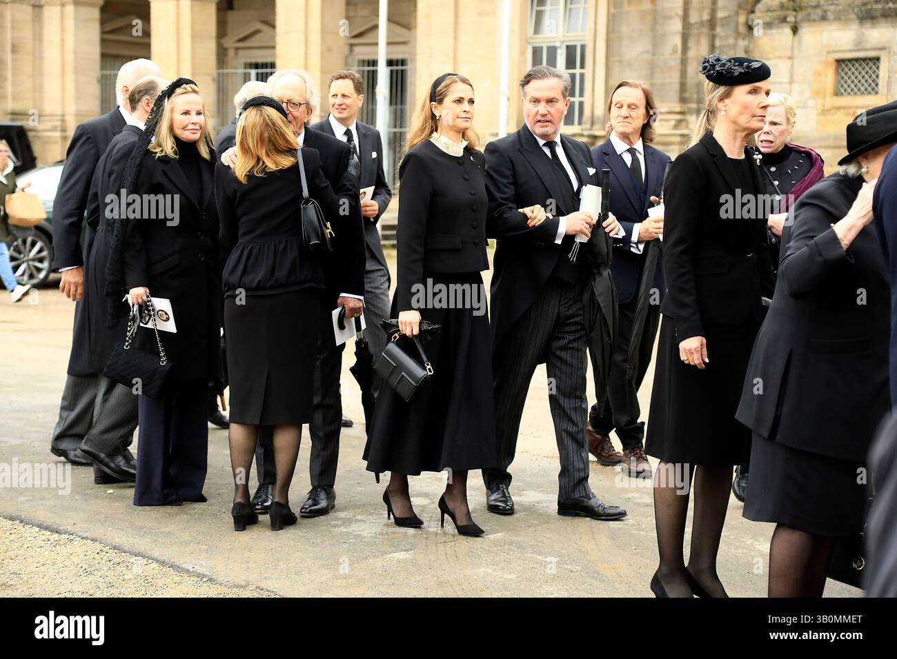 Trauerfeier für Andreas Prinz von Sachsen-Coburg und Gotha Coburg, 24..04,2025 Prinzessin Madeleine von Schweden bei der Trauerfeier für Andreas Prinz von Sachsen-Coburg und Gotha in der Stadtkirche St. Bayern *** Trauerfeier für Andreas Prinz von Sachsen Coburg und Gotha Coburg, 24 04 2025 Prinzessin Madeleine von Schweden bei der Trauerfeier von Sachsen Coburg und Gotha in der Stadtkirche St. Bayern Stockfoto