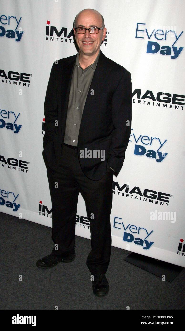 Januar 2011 - New York, New York, USA - I14812CHW . "Jeden Tag" Premiere In Los Angeles. The Landmark Theatre, West Los Angeles, CA. 01.11.11.RICHARD LEVINE - AUTOR/REGISSEUR. 2011 (Kreditbild: © Henry McGee/Globe Photos/ZUMAPRESS.com) Stockfoto
