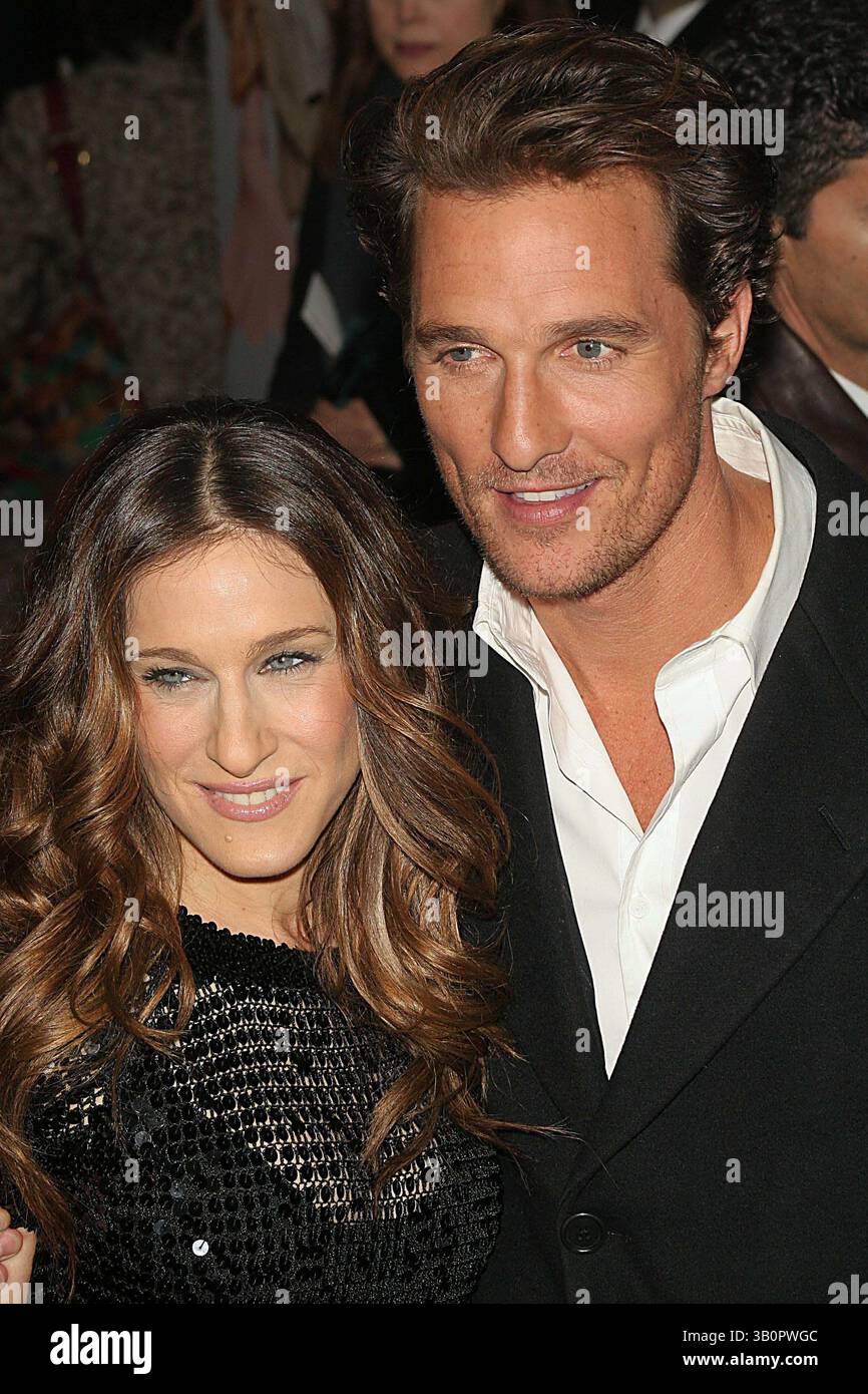 8. März 2006: New York, New York, USA: NYC PREMIERE VON ''FAILURE TO LAUNCH''. CLEARVIEW CHELSEA WEST-NYC 03.08.06. SARAH JESSICA PARKER UND MATTHEW MCCONAUGHEY. - - 2006.I10532JZ(Bild: © John Zissel/Globe Photos/ZUMAPRESS.com) Stockfoto